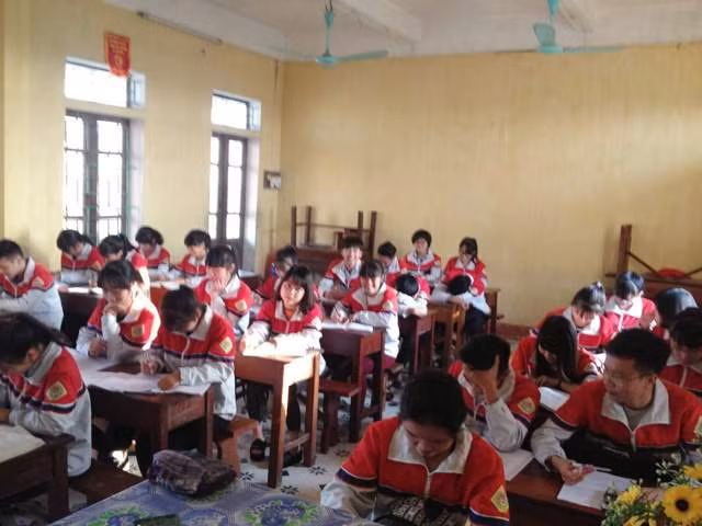 Học sinh Trường THPT Trực Ninh trong giờ học Ngữ văn