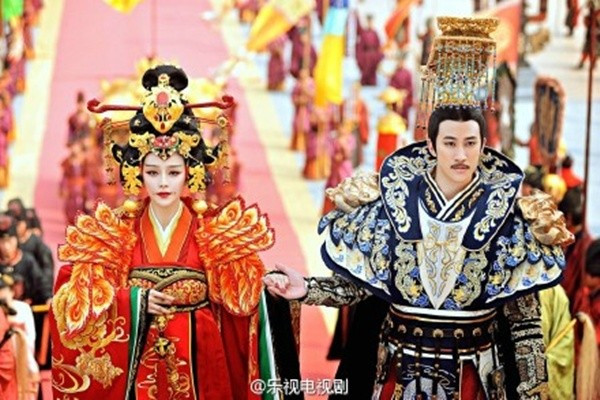 Cảnh hầu triều trong Võ Mị Nương Truyền Kì 