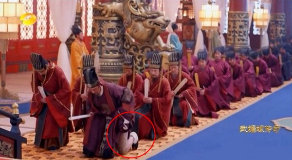 Cảnh hầu triều trong Võ Mị Nương Truyền Kì 