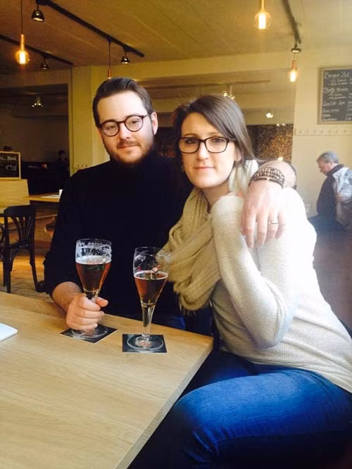 Kỳ lạ mẹ không có tử cung vẫn sinh đôi - 1