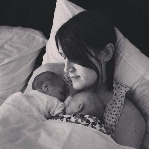 Kỳ lạ mẹ không có tử cung vẫn sinh đôi - 2