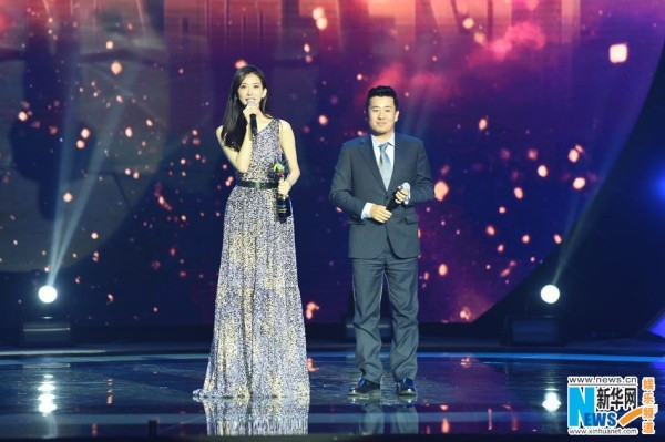 Xuất hiện quá gợi cảm, Phạm Văn Phương bị nghi tu sửa vòng 1 10 Xuất hiện quá gợi cảm, Phạm Văn Phương bị nghi tu sửa vòng 1 10