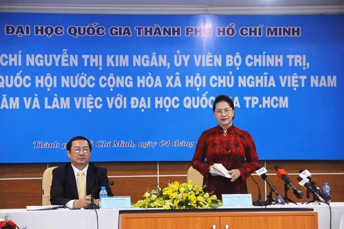 Chủ tịch Quốc hội phát biểu tại buổi làm việc với cán bộ chủ chốt của ĐH Quốc gia TPHCM