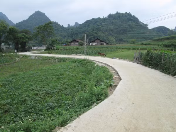 Phong trào xây dựng NTM xóm Bản Nưa, xã Cô Ngân, huyện Hạ Lang đã góp phần vào sự thay da đổi thịt của một miên quê.