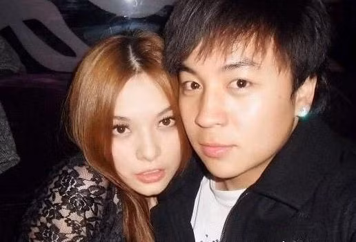 Thích Tiểu Long và bạn gái Vương Nhược Hy