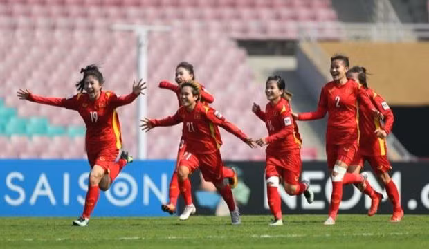Niềm vui của đội tuyển bóng đá nữ Việt Nam khi được dự World Cup 2023. Ảnh: AFC.