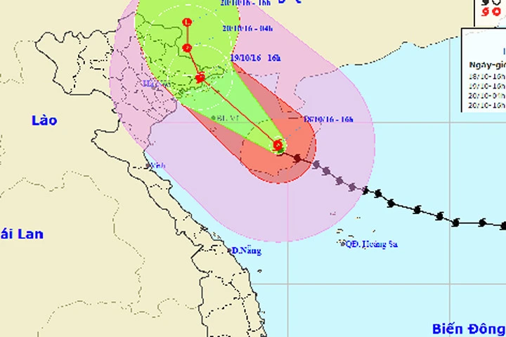 Vị trí tâm bão và đường đi bão số 7 chiều nay, 18/10