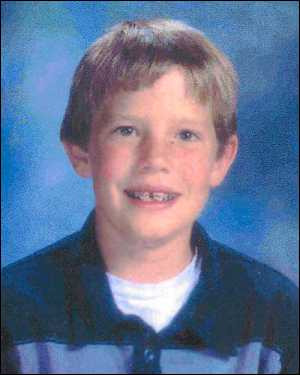 Cậu bé 10 tuổi sống sót kỳ diệu sau 30 giờ đi lạc trong rừng hiểm ảnh 4