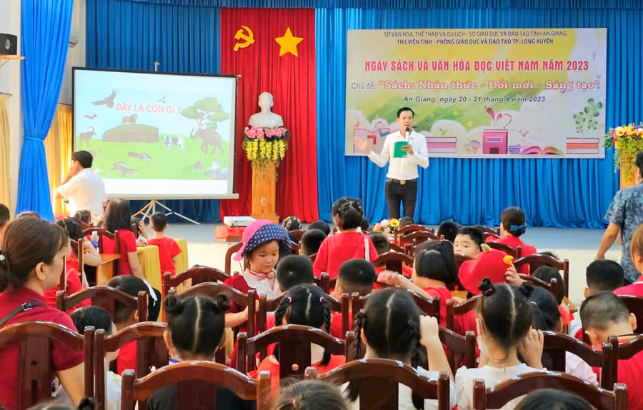 An Giang tổ chức "Ngày Sách và Văn hóa đọc Việt Nam năm 2023" với các hoạt động sôi nổi, thiết thực, bổ ích.