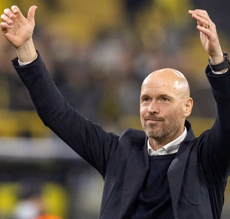 Huấn luyện viên Erik Ten Hag đang được nhiều đội bóng lớn mời chào.