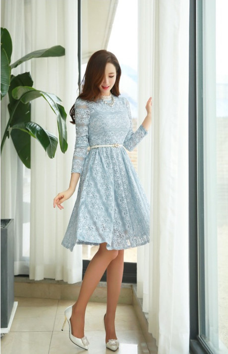 Những mẫu váy ren thanh lịch Nhung mau vay ren thanh lich