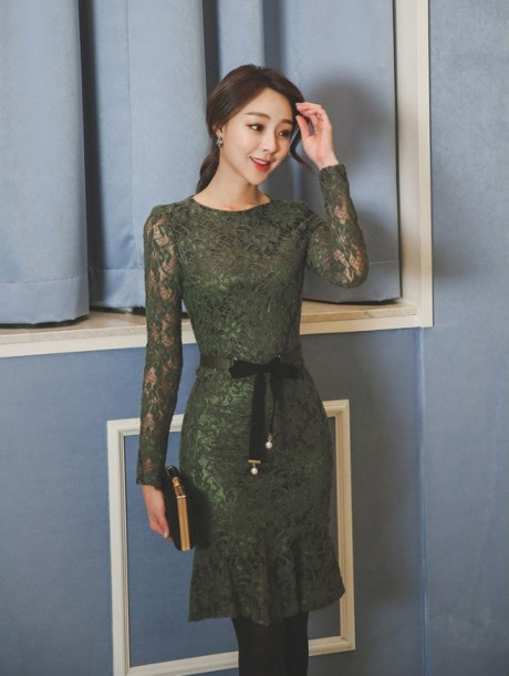 Những mẫu váy ren thanh lịch Nhung mau vay ren thanh lich