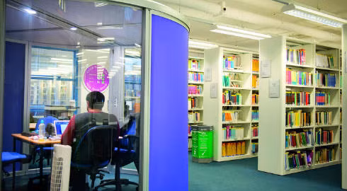 Dự bị đại học tại Anh: Cánh cửa cho tấm bằng đại học hoàn hảo