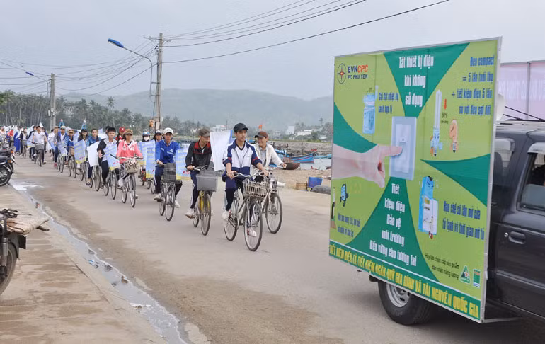 Tuyên truyền lưu động tìm lối đi mới