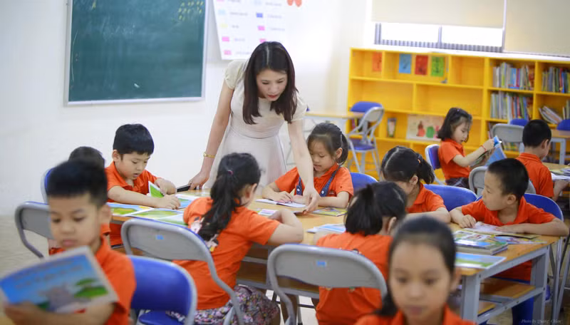 Giáo viên chủ động triển khai phương pháp dạy mới. Ảnh: NT