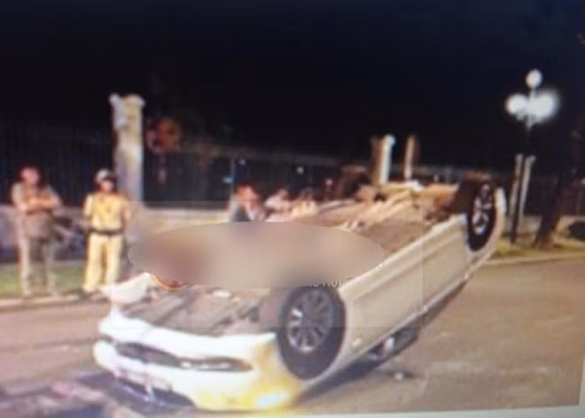 Sau khi điều tra, trung tá Thái Đăng Tân (Tổ trưởng tổ điều tra tai nạn đội CSGT Quận 1, TP HCM) khẳng định, Võ Hoàng Yến là người cầm lái chiếc xe BMW. Ngoài việc được phen "ê chề", chân dài này bị xử phạt hành chính 10 triệu đồng, tước quyền sử dụng Giấy phép lái xe 60 ngày và tạm giữ phương tiện 10 ngày. d