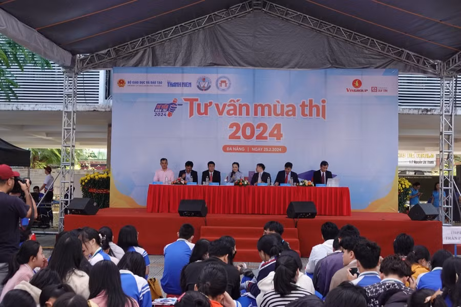 Chương trình Tư vấn mùa thi lần thứ 26 năm 2024 với sự phối hợp của Bộ GD-ĐT.