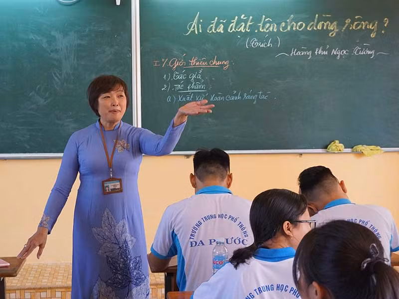 Giảm áp lực không đáng có, giúp giáo viên tập trung nâng cao chất lượng dạy học ảnh 1