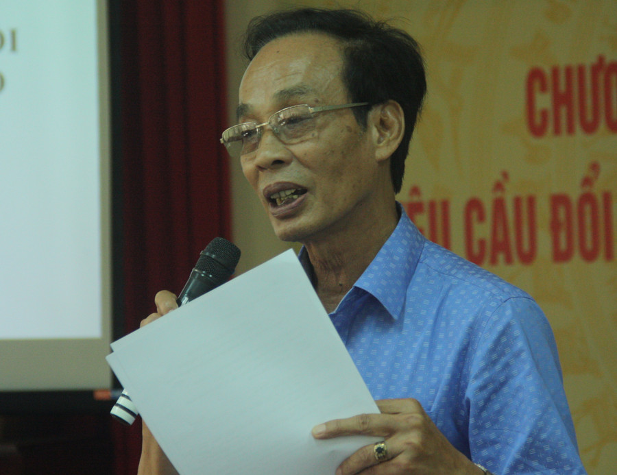 GS Nguyễn Đức Chính phát biểu tại Hội thảo “Chương trình giáo dục phổ thông tổng thể và các yêu cầu đổi mới bồi dưỡng cán bộ quản lý trường phổ thông” do Học viện Quản lý giáo dục tổ chức