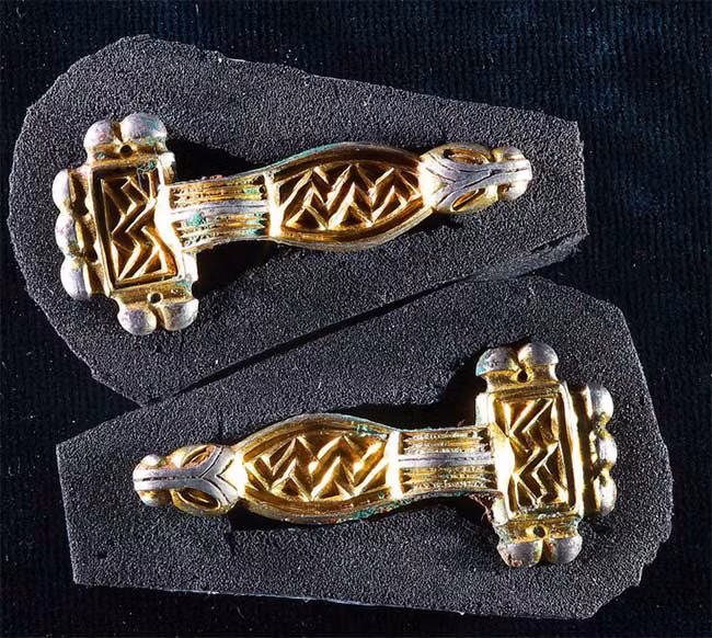 80 bộ hài cốt đầy vàng xuất hiện trong mộ cổ gây chấn động thế giới ảnh 1