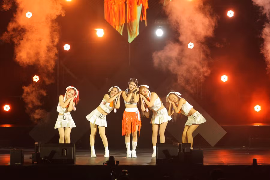 Pháo cực đáng yêu trên sân khấu Happy Bee 13.