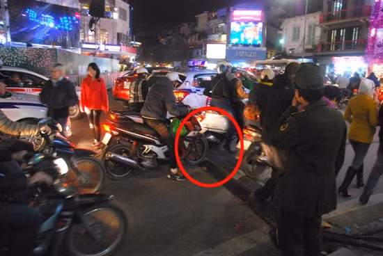 Người dân Thủ đô chật vật vì... Countdown ảnh 2