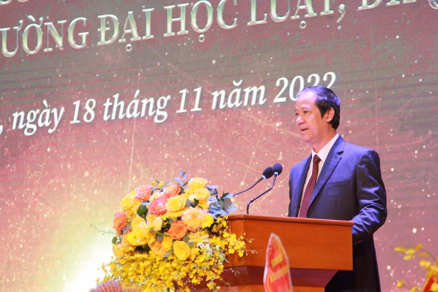 Bộ trưởng Bộ GD&amp;ĐT Nguyễn Kim Sơn phát biểu tại buổi lễ.