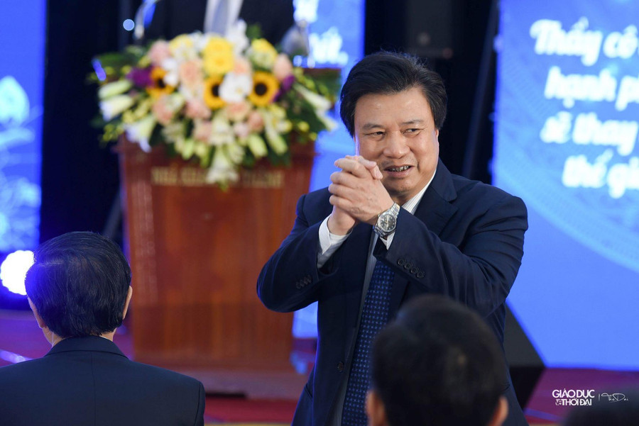 Thứ trưởng Nguyễn Hữu Độ.