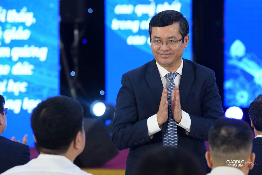 Thứ trưởng Nguyễn Văn Phúc.