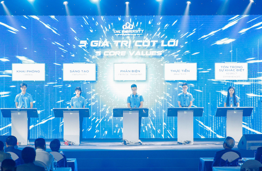 Trường ĐH CMC công bố 5 giá trị cốt lõi.
