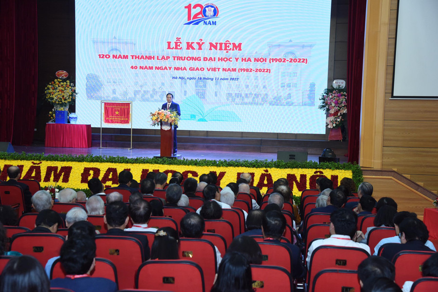 Lễ kỷ niệm 120 năm ngày thành lập và 40 năm Ngày Nhà giáo Việt Nam tại Trường ĐH Y Hà Nội . Lễ kỷ niệm 120 năm ngày thành lập và 40 năm Ngày Nhà giáo Việt Nam tại Trường ĐH Y Hà Nội .