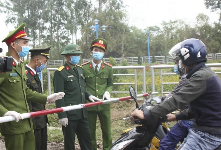 Cuộc sống trong tâm dịch Sơn Lôi