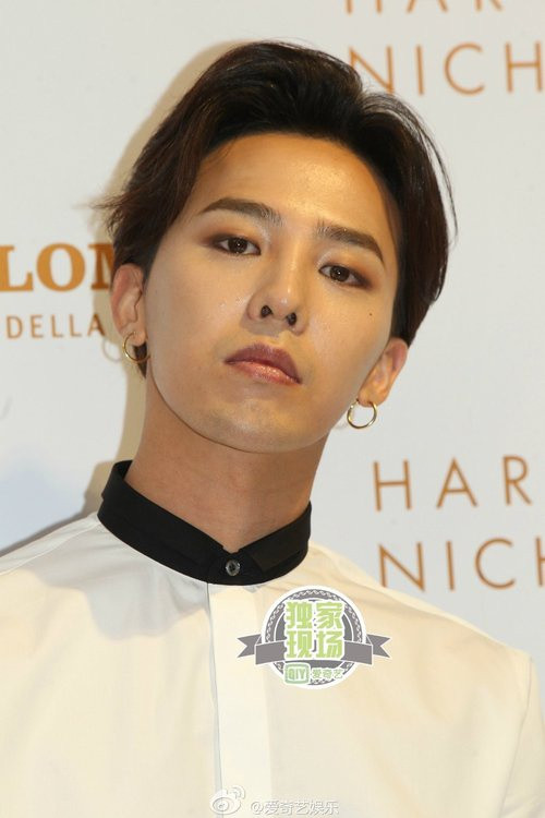 Ngoại hình khác xa sau 10 năm ra mắt của Lisa (Black Pink), G-Dragon, Ji Hyo (TWICE)... ảnh 3 Than tuong Kpop co ngoai hinh khac xa sau 10 nam ra mat hinh anh 3 z0AVOBn.jpg