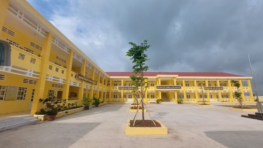 Trường tiểu học tỉnh Sóc Trăng được xây dựng khang trang.