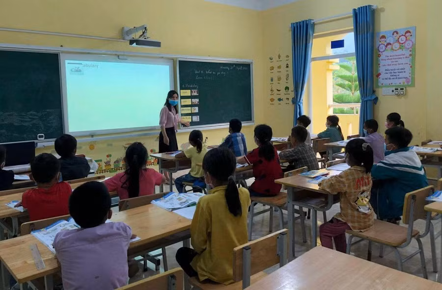 Một tiết học của học sinh Trường Tiểu học và THCS Đại Rực 2, huyện Tiên Yên, tỉnh Quảng Ninh.