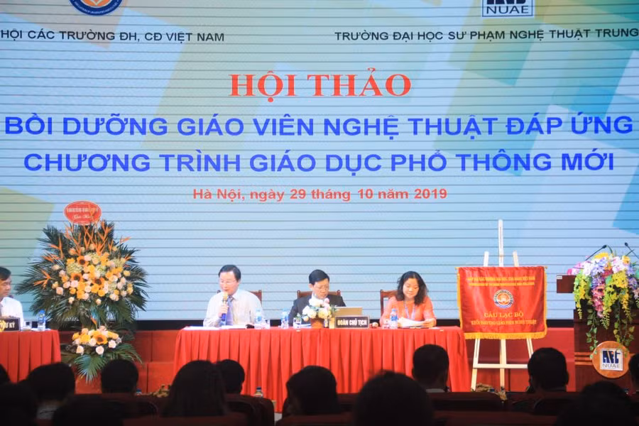 Hội thảo khoa học “Bồi dưỡng giáo viên nghệ thuật đáp ứng chương trình giáo dục phổ thông mới”.
