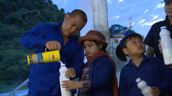 Tốt ti hóa anh hùng cứu mỹ nhân trong Bố ơi Mình đi đâu thế