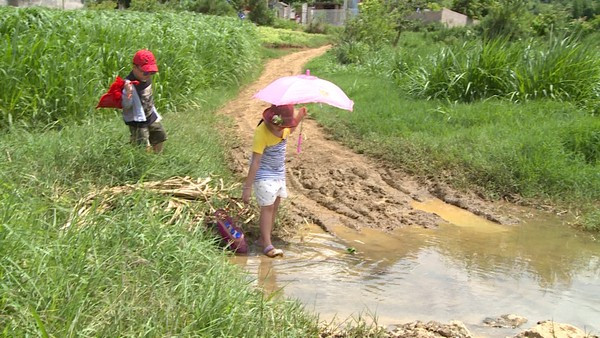 Tốt ti hóa anh hùng cứu mỹ nhân trong Bố ơi Mình đi đâu thế