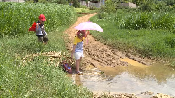 Tốt ti hóa anh hùng cứu mỹ nhân trong Bố ơi Mình đi đâu thế