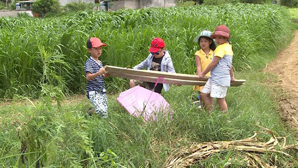 Tốt ti hóa anh hùng cứu mỹ nhân trong Bố ơi Mình đi đâu thế