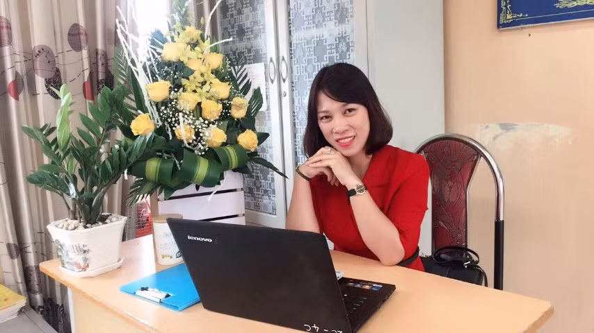 Nữ giáo viên truyền cảm hứng bằng bài giảng E-Learning