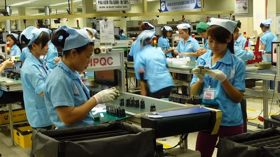 Cơ cấu nhân lực đang bị mất cân đối. Ảnh minh họa