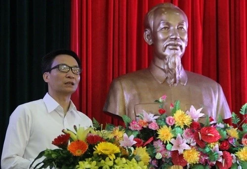 Phó Thủ tướng Vũ Đức Đam tại Hội nghị tổng kết năm học 2014 – 2015 và triển khai nhiệm vụ năm học 2015 – 2016 đã nhấn mạnh: Vì học sinh, dù khó khăn cũng quyết tâm làm