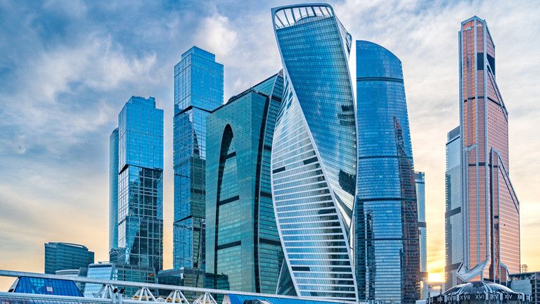 Nga tăng trưởng kinh tế top 10 nền kinh tế hàng đầu thế giới.