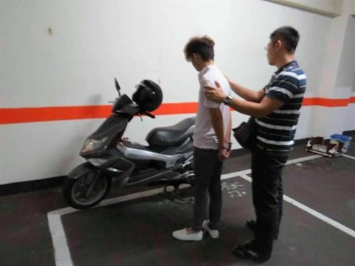 Ăn trộm 140 bộ đồ lót nữ sinh làm “bộ sưu tập” trong tủ - ảnh 1