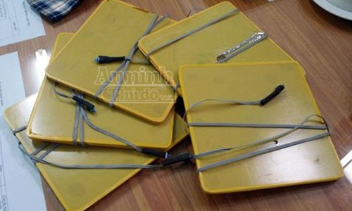 Cận cảnh hàng loạt “đồ nghề” chơi cờ bạc bịp cực tinh vi ảnh 4