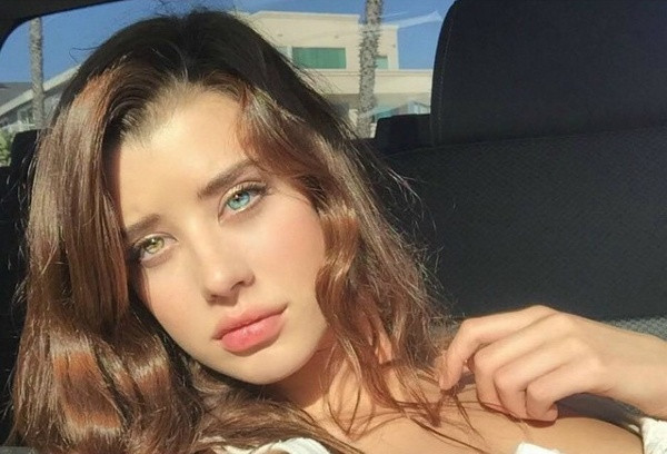 Instagram của cô nàng đang gây chú ý với hơn 60 nghìn người theo dõi. Sarah hiện sinh sống ở bang California, Mỹ và làm việc cho công ty người mẫu L.A. Models. Cô nàng mong muốn trong tương lai sẽ trở thành người mẫu chuyên nghiệp và nổi tiếng. Instagram của cô nàng đang gây chú ý với hơn 60 nghìn người theo dõi. Sarah hiện đang sinh sống ở bang California, Mỹ. Tương lai cô mong muốn sẽ vươn tới và thực hiện ước mơ được làm người mẫu của mình.