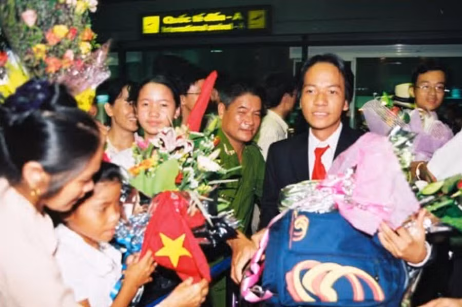 Phạm Kim Hùng năm 2004 khi giành Huy chương Vàng Olympic Toán quốc tế.