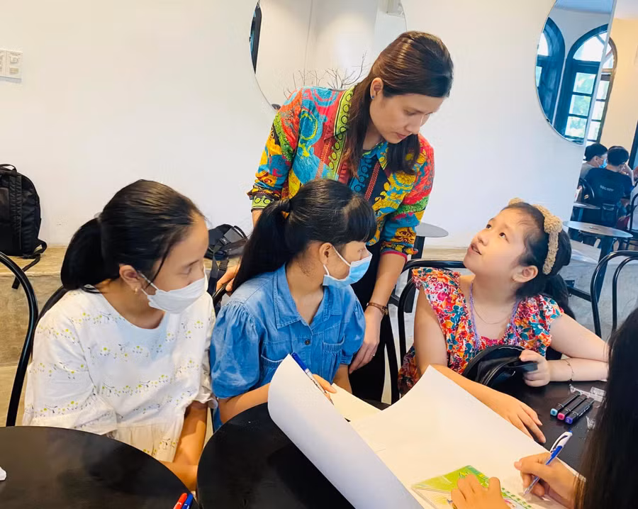 Lớp học kỹ năng sống miễn phí do Trường THCS Nguyễn Huệ tổ chức.