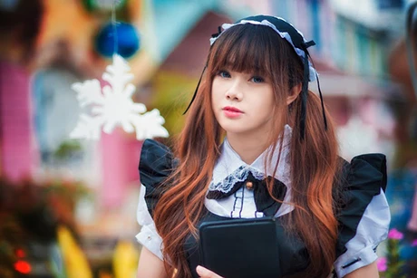 Bộ ảnh cosplay “cô hầu bàn” hút mắt của 9x TPHCM